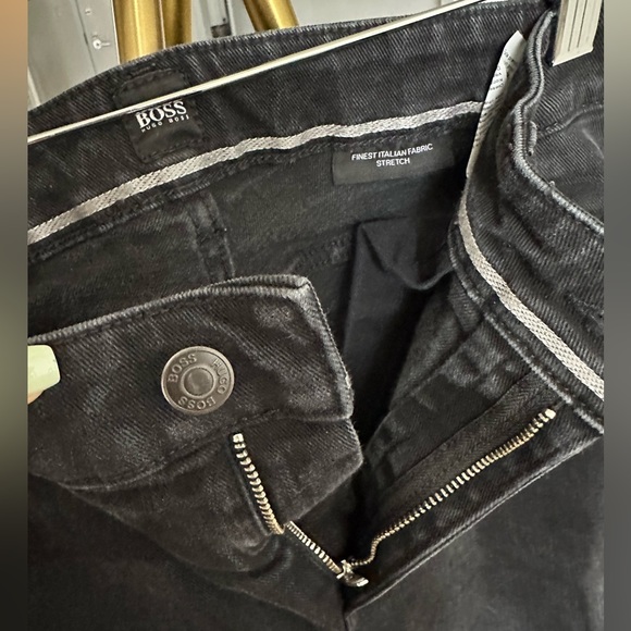 Hugo Boss Men’s Black Denim Jeans - Picture 6 of 8